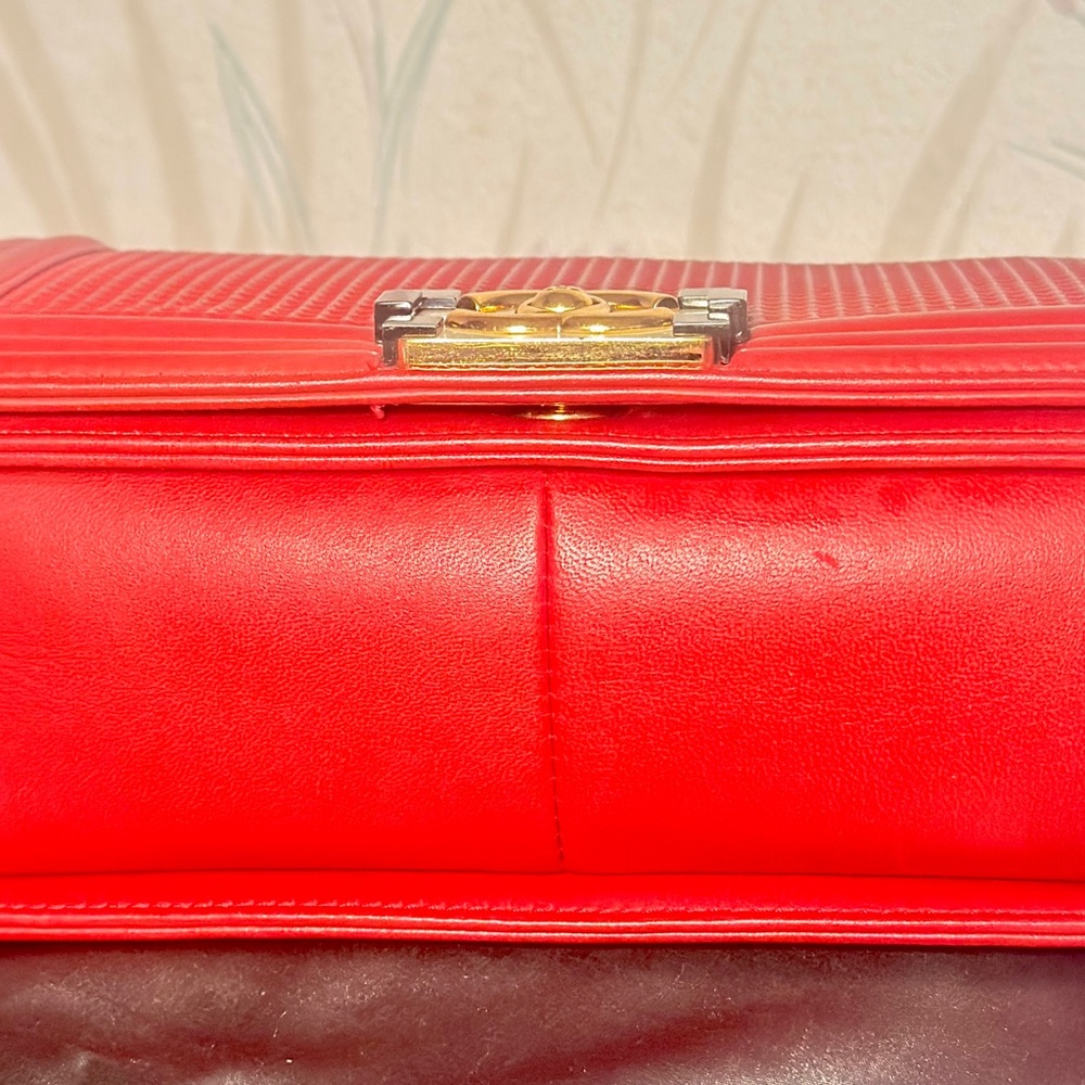 CHANEL Boy Bag Red Special Edition Leather Red - Picture 6 of 16